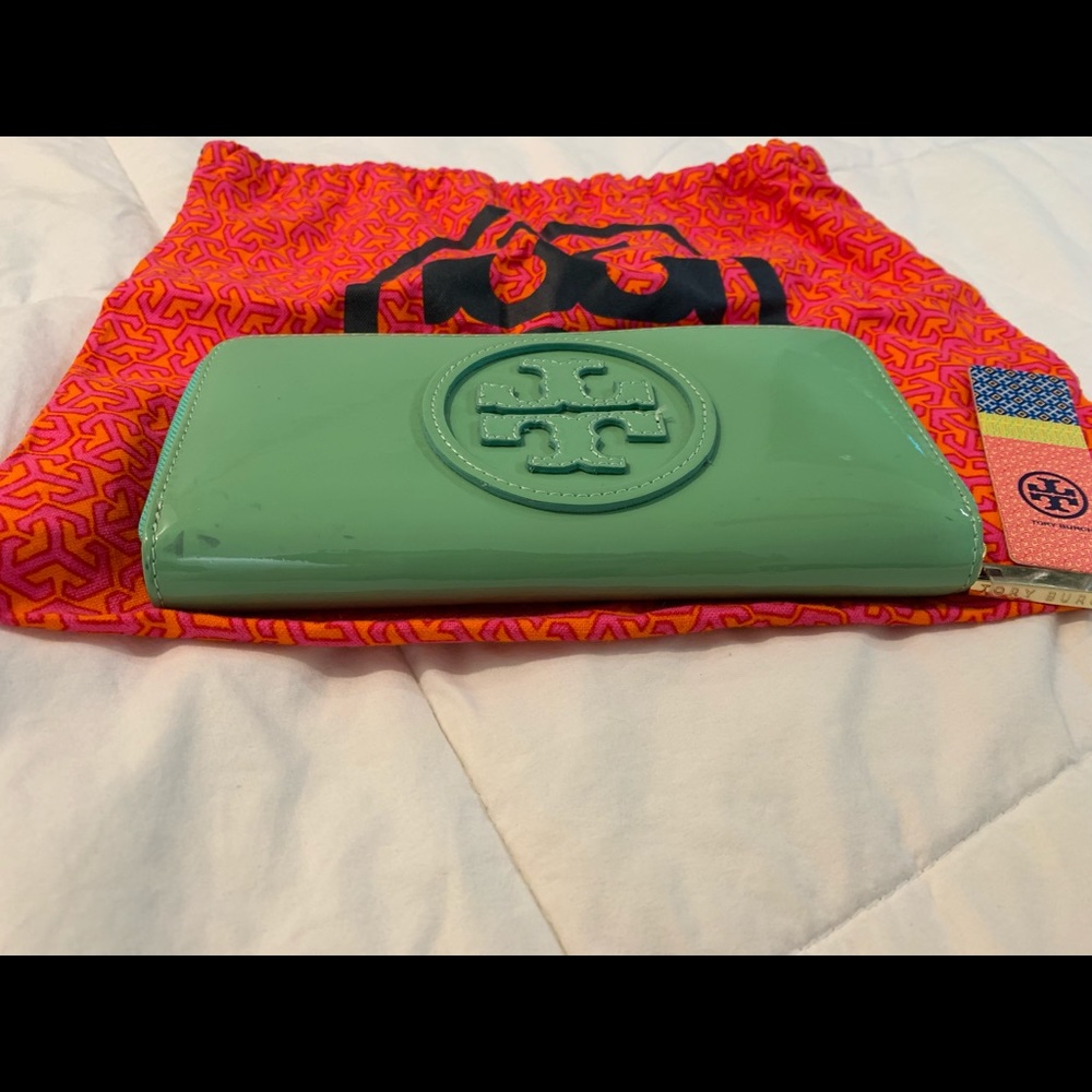 Tory Burch Continental Wallet
